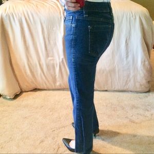 DKNY SOHO Jeans 4S 27 inch inseam
